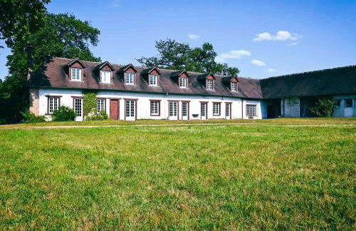 La Breteche-Le château et les dépendances - Photo 3