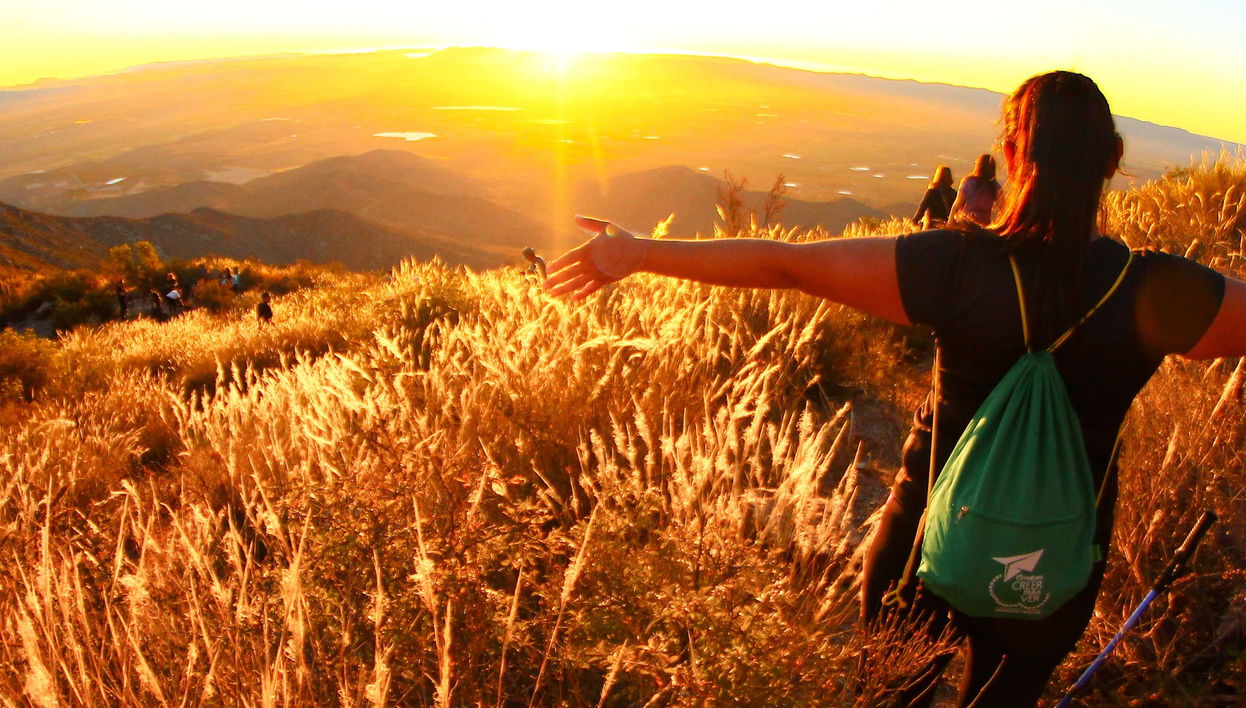 Trekking por el cerro Tamaya al atardecer