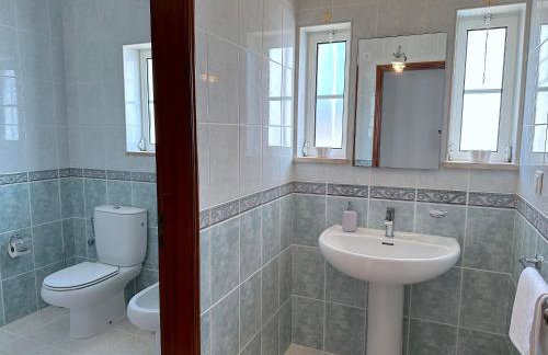 BnB Homes Luxurious Villa Stardust with Swimming pool & BBQ for Family Fun - Foto 51