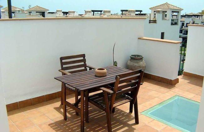 VenAVera H22D - Penthouse 2 Bedrooms/1Bath Beachfront WIFI - Photo 12