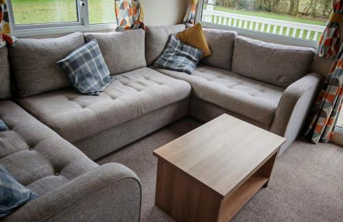 Flamingo Land Cedar Wood 118 - Photo 5