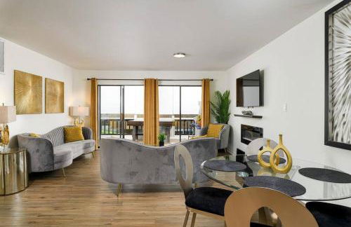 Grey Sapphire Hideaway - 2BR 2BA w Arcade & Pool - Foto 5