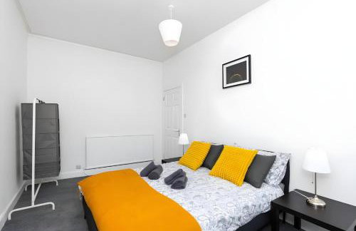 5 Individual Beds - Free Parking - Foto 4