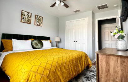 Stylish 3 bd townhouse near Disney with private pool. - Photo 19
