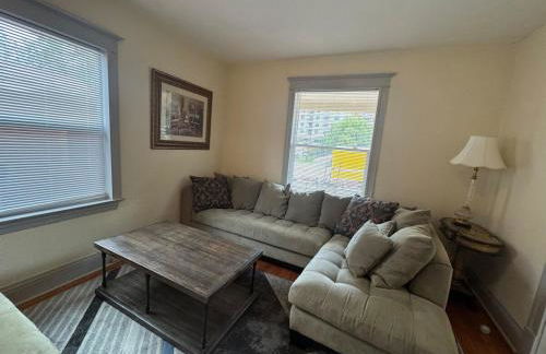 Downtown, 5-bed, 3-bath, 3-level - Foto 9