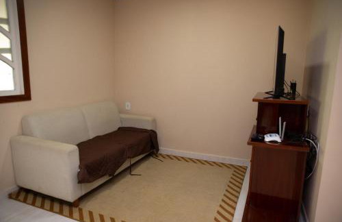 Chalé com Deck e Churrasqueira nas Montanhas - Foto 8