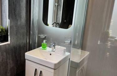 Modern House Near Livingston - Foto 16