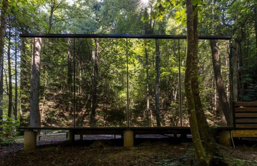 Modern Mirror Home w/ Hot-tub | “Glass House” #2 - Foto 32