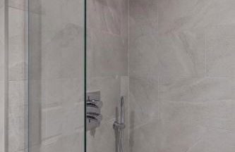 Clapham South Surprise - Photo 16