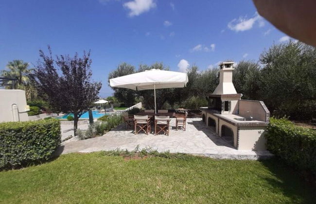 Villa With Private Pool, BBQ Area - Photo 39