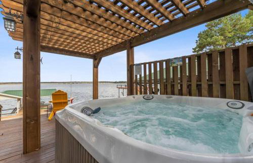Lakefront retreat, hot tub, pets - Foto 11