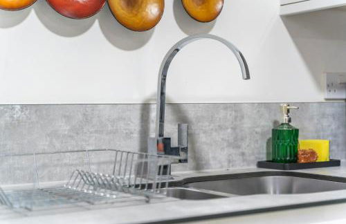 Bloom Court -Sleeps 6-Free Parking with Workspace & High-Speed WiFi - Foto 20