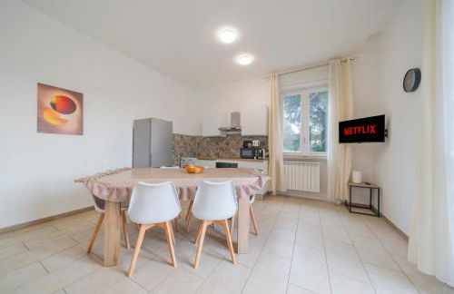 Milano Malpensa 5' - FreePark, Wifi, AC - 3 Suite - Foto 18