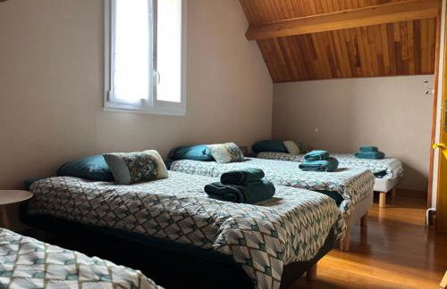 Le So Art, grande maison 4 chambres, terrain de pétanque, grand jardin clos, flipper, babyfoot, jeux Arcade, ping pong,1 km mer, proche golf, Port en Bessin, Bayeux et plages du débarquement, adaptée enfants - Foto 32