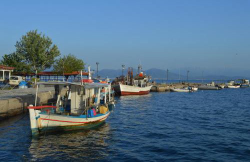 Kryoneri village - Photo 20