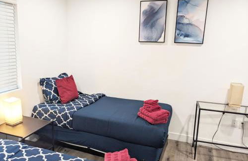 Modern 3BR Home in Mid-City - Photo 40