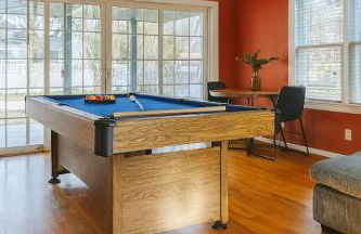 Spacious 4BR with Pool Near DC and Old Town Alexandria - Rutland - Foto 10