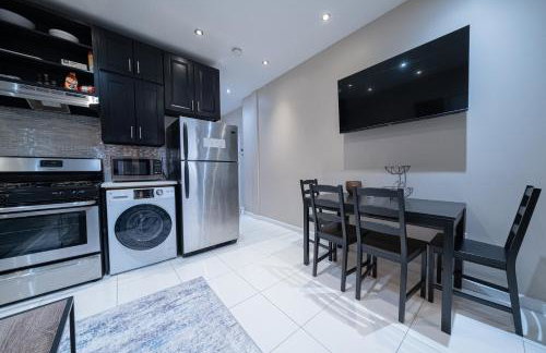 Comfy 2 bedroom apartment on Central Park West - Photo 29