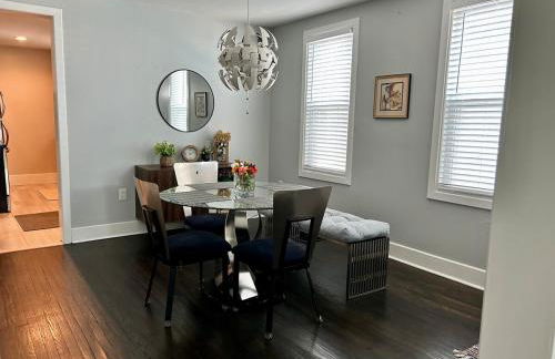 Modern Abode 2BR Near UofR, Highland, Downtown Rochester, NY Sleeps 4 - Foto 13