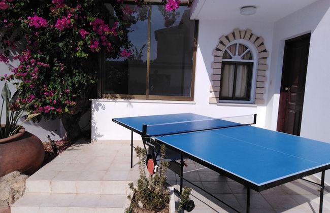 Lovely six Bedroom Villa in Coral Bay - Photo 52