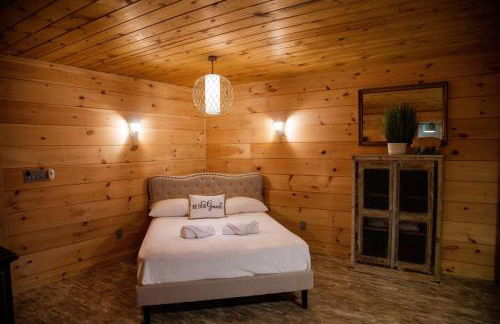 Southern Comfort Retreat with a private hot tub - Foto 21