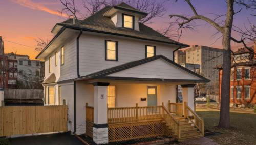 New Modern Updated Secure and Private Home - Foto 2