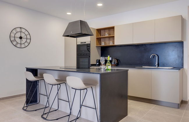 Elegant Sliema Penthouse, Panoramic Terrace - Foto 11