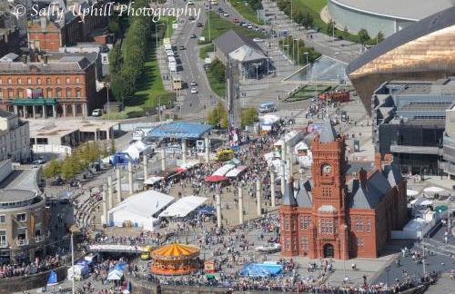 Cosy 2-Bed Apartment in Penarth Town Flat 1 - Photo 26