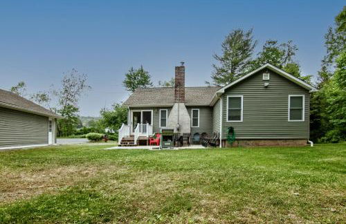 Cabin by the Creek with private creek access - Foto 13