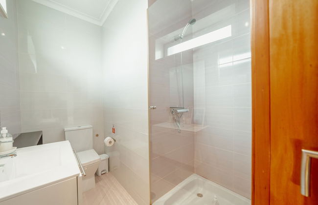 Pool Cinema Villa by Vacationy - Foto 80