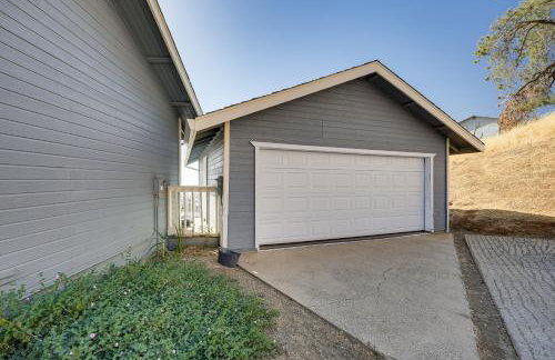 Water Views and Decks Spacious La Grange Retreat - Foto 28