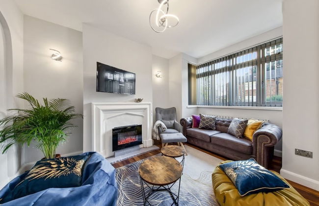 Home Away From Home With an Indoor Fireplace! - Foto 1