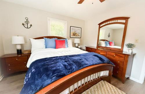 Lakefront 4BD2BADockGrillDecksFirepit-12PP - Photo 22