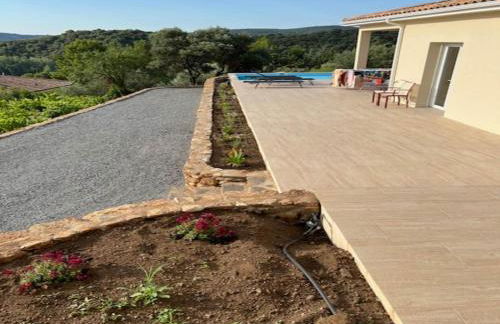 Villa L'esquirol With View and Pool - Foto 48