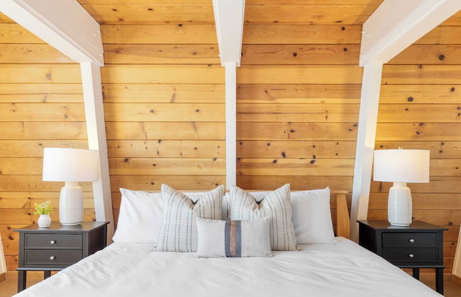 Chickaree & Chickadee Buyout by Avantstay 2 Sister Cabins - Photo 33