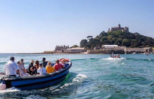 Beautiful Cornish barn in the stunning Lamorna valley with large garden - Photo 23