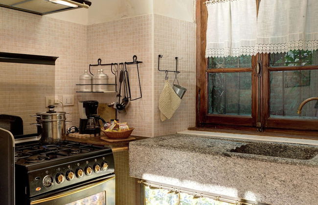 Home Near the Shores of Lake Maggiore - Photo 9