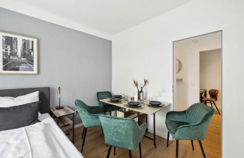 NASA Homes I Moderne Suite I Zentral I 3 Zimmer I Balkon und Aufzug I neu renoviert I Smart TV I Hotelbetten - Foto 12