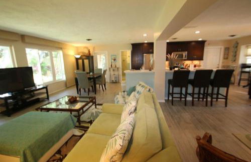 Tropical Beach House- 100 Steps to the Gulf! - Foto 15