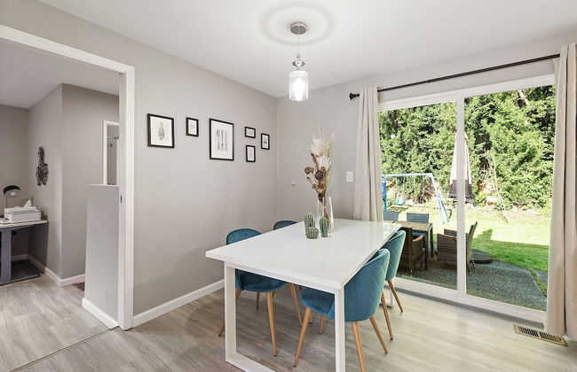 Cheerful Kirkland Home w/AC Big Yard, Walk to Beach - Photo 22