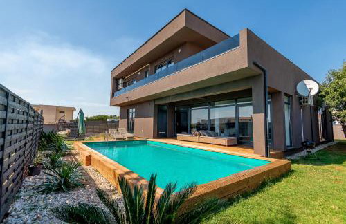 Villa Luxy Luy - Foto 1