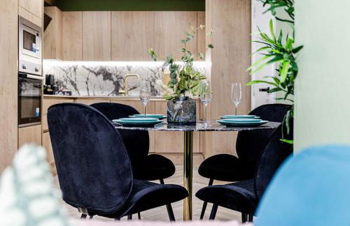 Amazonian Luxury Family Home MCR City Centre Etihad Free Parking - Foto 6