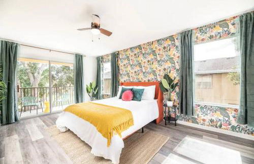 Disney World Cinderella Castle Lazy River Pool & Game Room - Foto 27