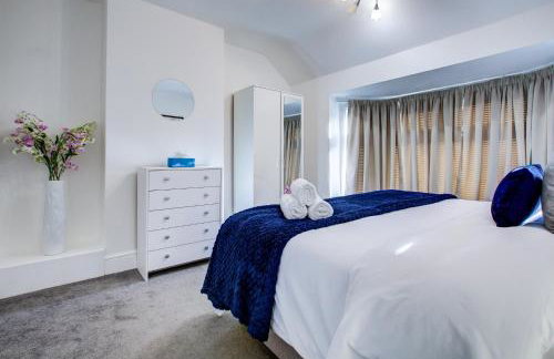 Spacious 4-Bed House in Welling - Free parking - Photo 26