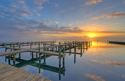 Panoramic Water Views, Shared Pool, Boat Dock Bayside Lodge by Avantstay - Foto 62