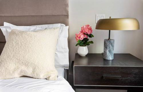 Luxury 3BR Duplex w Private Patio in Upper East - Foto 16