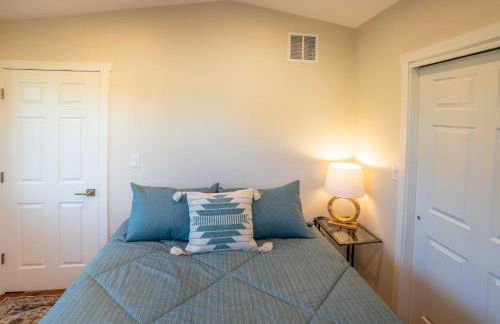 Golden Cottage Near Red Rocks and School of Mines! - Photo 13