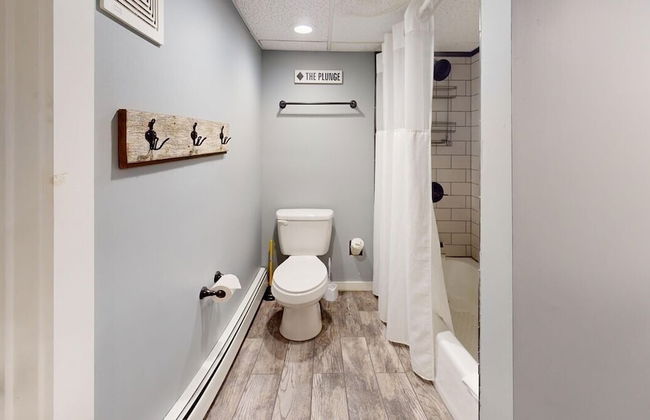 Treehouse Home Brought to you by GetAway Vacations - Photo 40