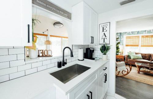 Hemingway KeyWest Vibes-mid term 2BR/1ba | St Pete - Foto 28