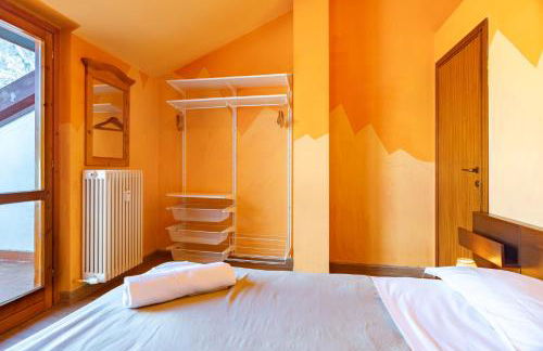 Spacious mountain view attic apartment - Foto 7